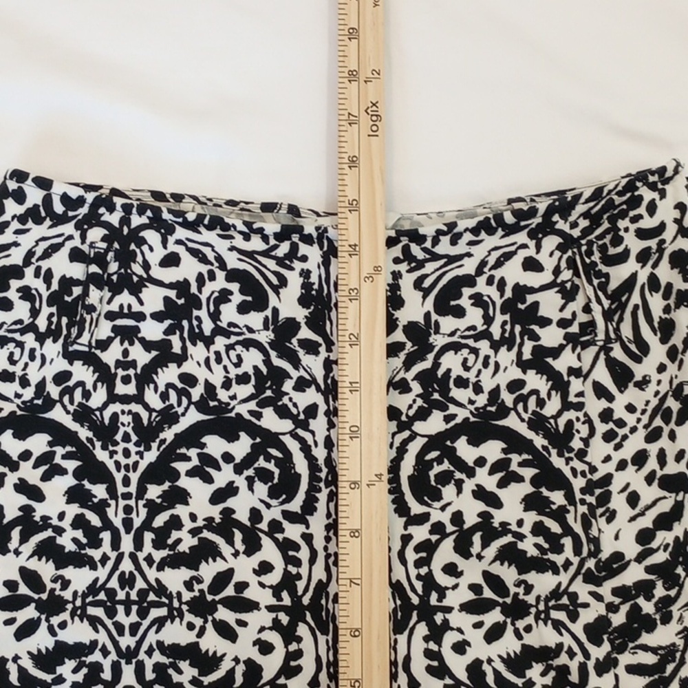 White House Black Market Womens Skort Sz 6 Black White Resort Travel Vacation - Picture 6 of 9